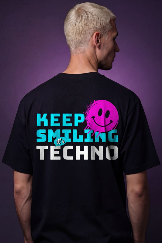 Keep Smilling - Unisex Oversized Shirt